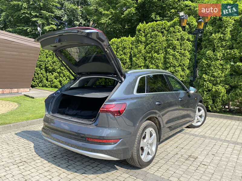 Внедорожник / Кроссовер Audi e-tron 2019 в Львове