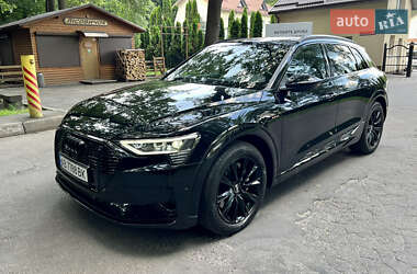 Позашляховик / Кросовер Audi e-tron 2020 в Вінниці