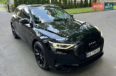 Внедорожник / Кроссовер Audi e-tron 2020 в 