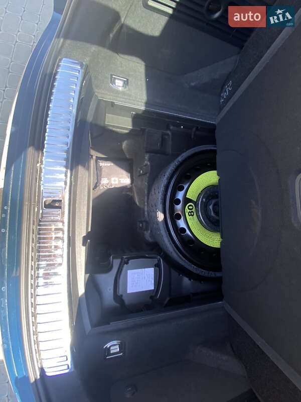 Внедорожник / Кроссовер Audi e-tron 2020 в Тростянце