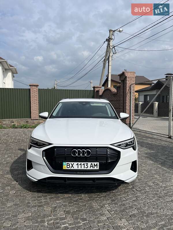 Внедорожник / Кроссовер Audi e-tron 2021 в Хмельницком