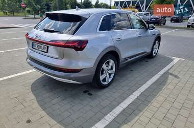 Внедорожник / Кроссовер Audi e-tron 2019 в 