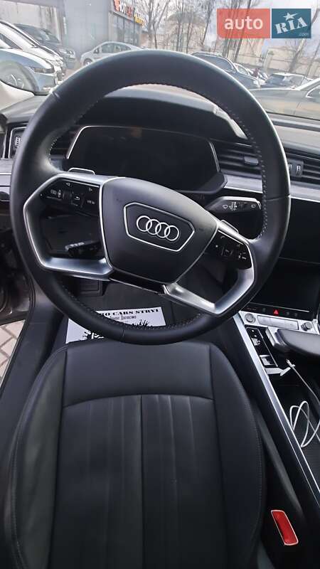 Позашляховик / Кросовер Audi e-tron 2020 в Моршині