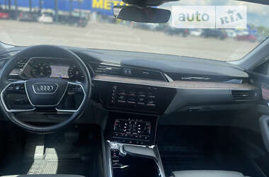 Внедорожник / Кроссовер Audi e-tron 2019 в 