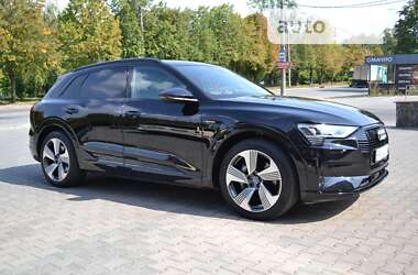 Позашляховик / Кросовер Audi e-tron 2019 в 