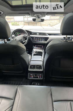Позашляховик / Кросовер Audi e-tron 2019 в Тернополі