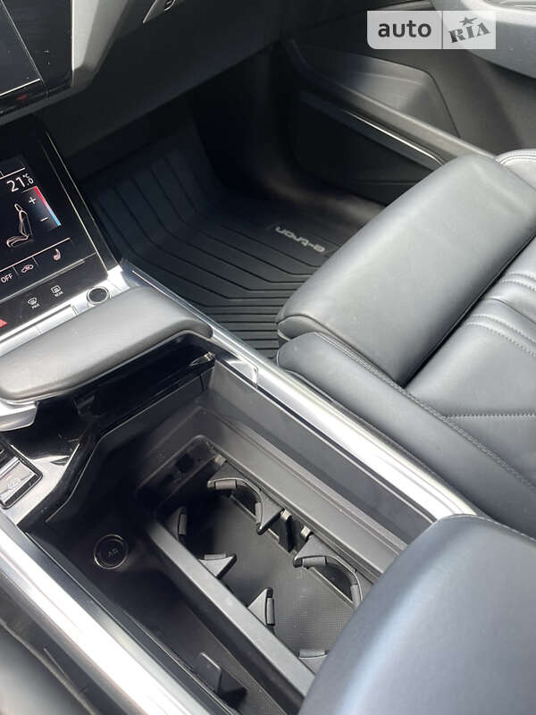 Внедорожник / Кроссовер Audi e-tron 2019 в Тернополе фото 41 Внедорожник / Кроссовер Audi e-tron 2019 в Тернополе