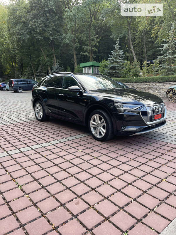 Внедорожник / Кроссовер Audi e-tron 2019 в Тернополе фото 76 Внедорожник / Кроссовер Audi e-tron 2019 в Тернополе