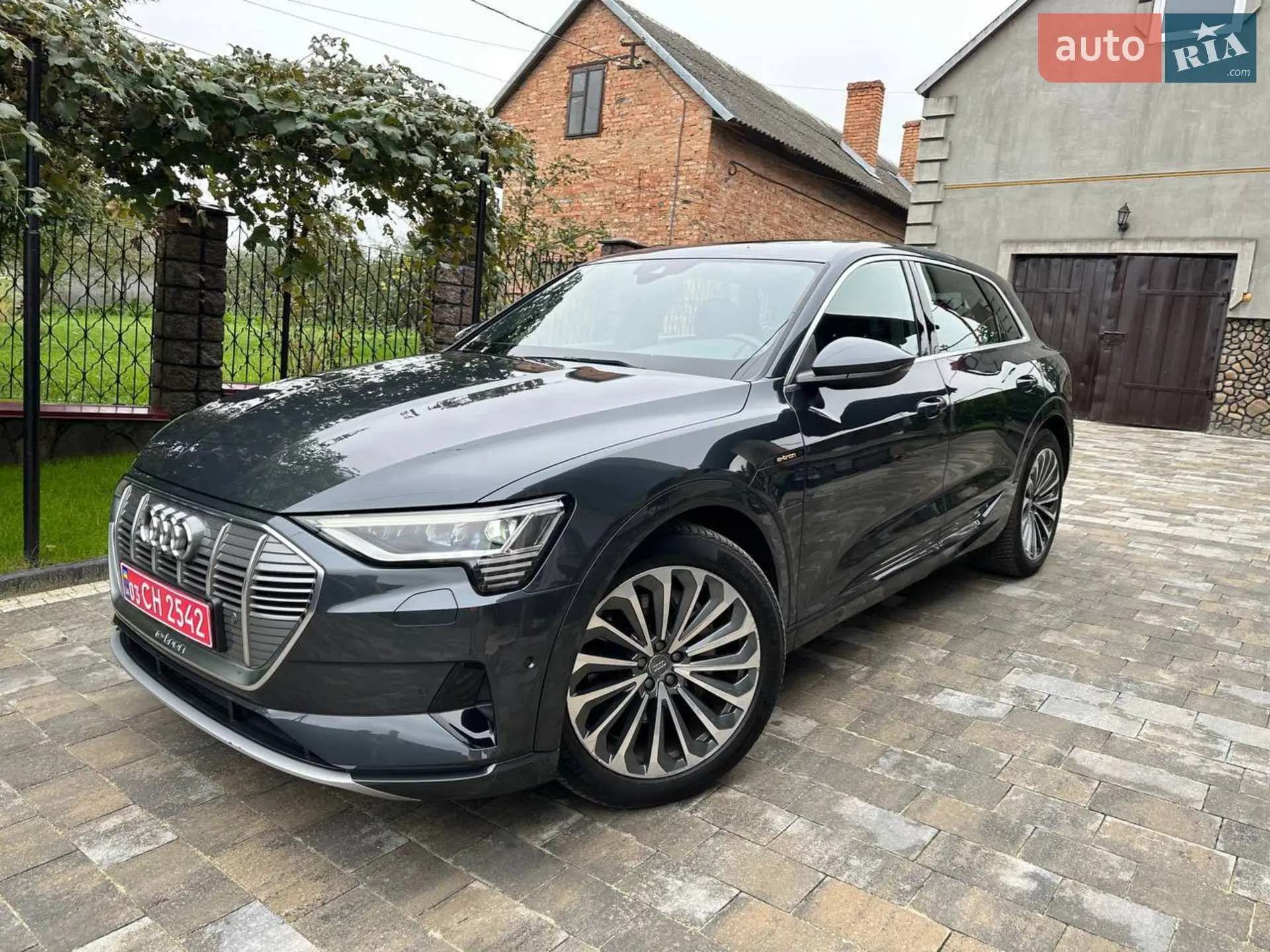 2020 Audi e-tron - фото 1