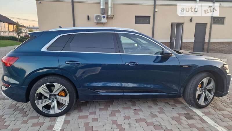 Внедорожник / Кроссовер Audi e-tron 2019 в Черновцах