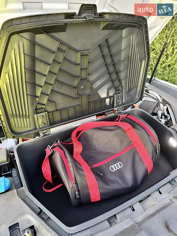 Audi e-tron 2020 VIN WAUZZZGE7LB026460 фото оголошення 21 з 56