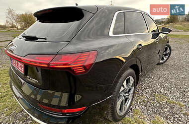 Внедорожник / Кроссовер Audi e-tron 2019 в 