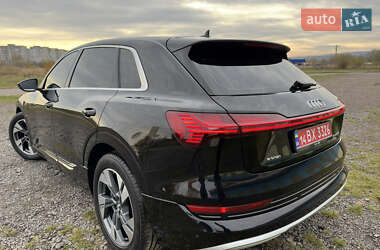 Внедорожник / Кроссовер Audi e-tron 2019 в 
