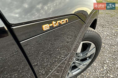 Внедорожник / Кроссовер Audi e-tron 2019 в 