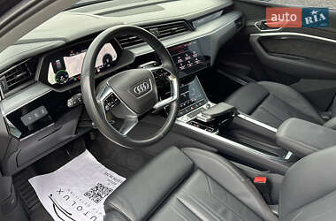 Внедорожник / Кроссовер Audi e-tron 2019 в 