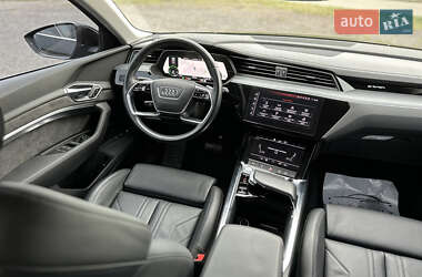 Внедорожник / Кроссовер Audi e-tron 2019 в 
