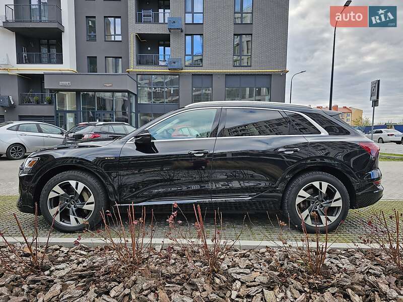 Внедорожник / Кроссовер Audi e-tron 2021 в Львове