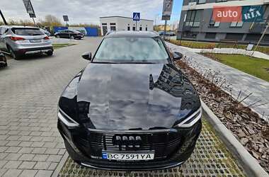 Позашляховик / Кросовер Audi e-tron 2021 в 