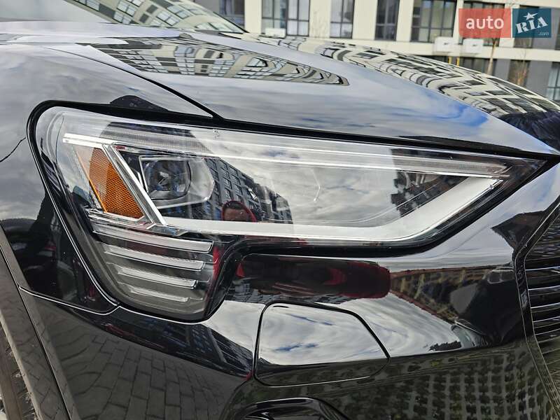 Внедорожник / Кроссовер Audi e-tron 2021 в Львове