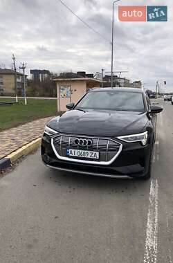 Внедорожник / Кроссовер Audi e-tron 2019 в Киеве