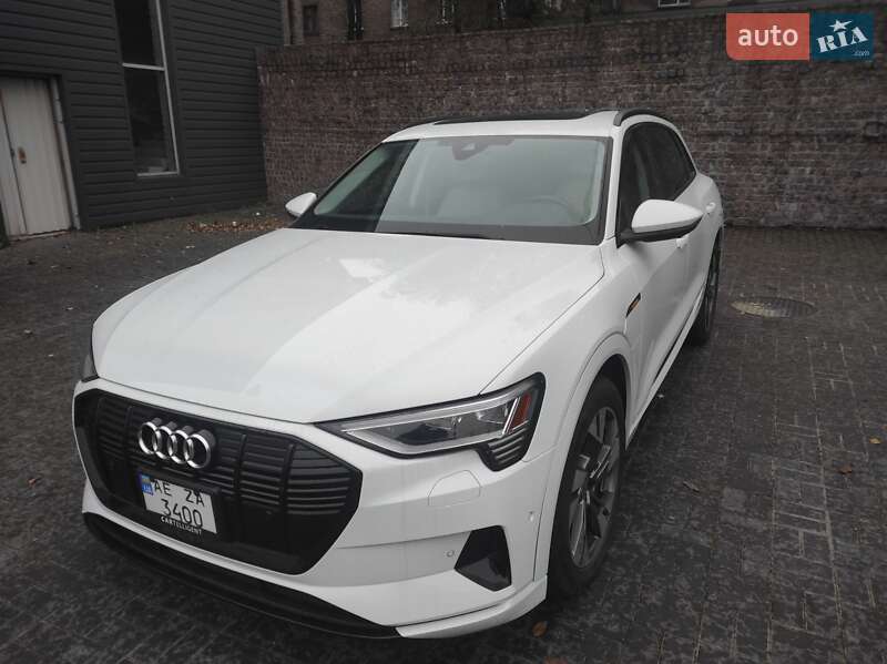 Внедорожник / Кроссовер Audi e-tron 2022 в Каменском фото 2 Внедорожник / Кроссовер Audi e-tron 2022 в Каменском
