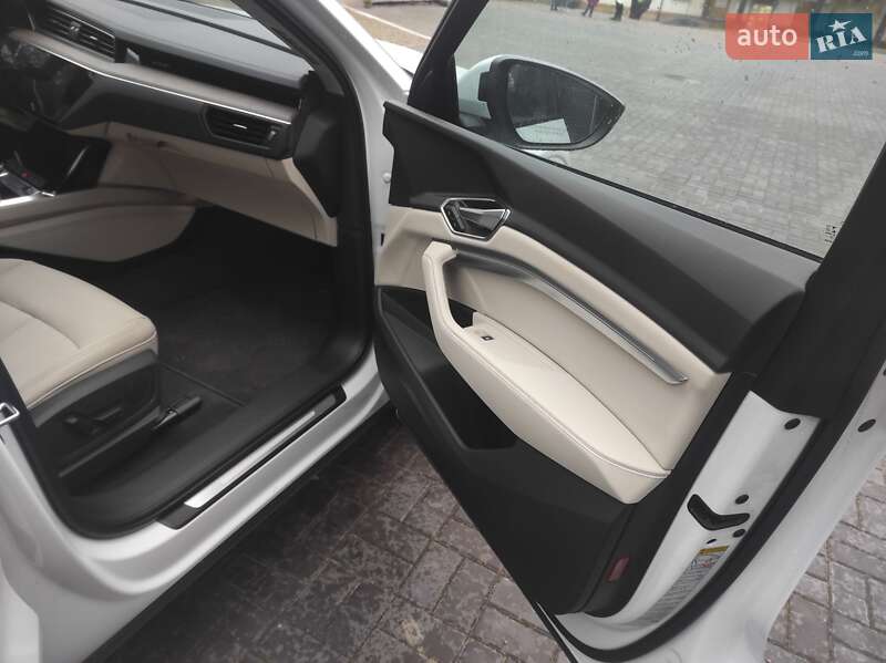 Внедорожник / Кроссовер Audi e-tron 2022 в Каменском фото 17 Внедорожник / Кроссовер Audi e-tron 2022 в Каменском