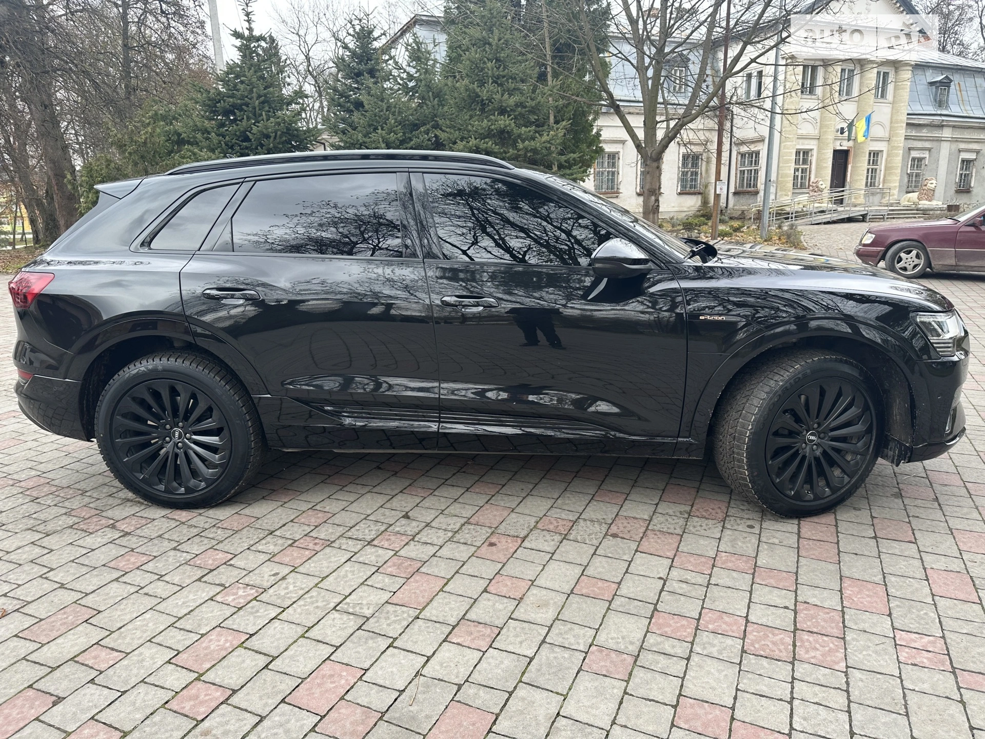 2019 Audi e-tron - мініатюра 8