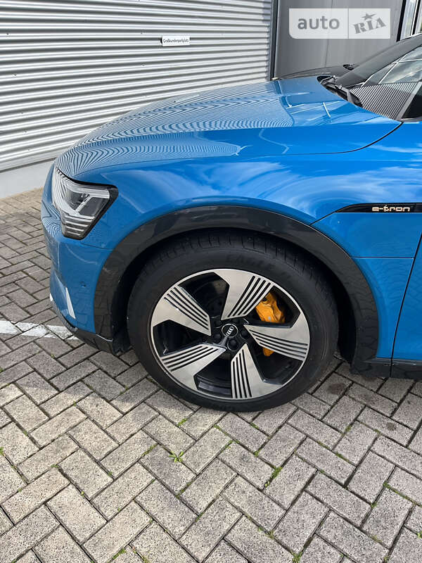 Внедорожник / Кроссовер Audi e-tron 2019 в Днепре фото 5 Внедорожник / Кроссовер Audi e-tron 2019 в Днепре