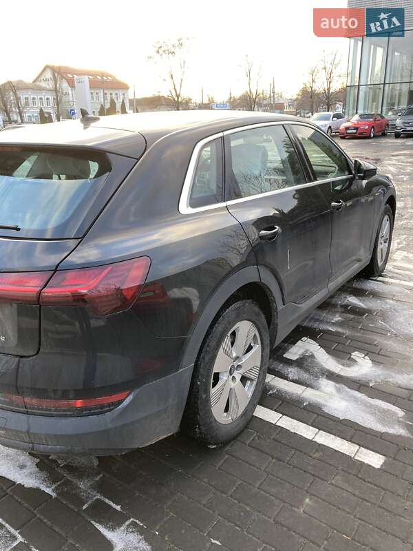 Позашляховик / Кросовер Audi e-tron 2021 в Харкові