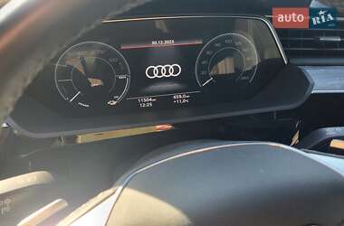 Внедорожник / Кроссовер Audi e-tron 2021 в 