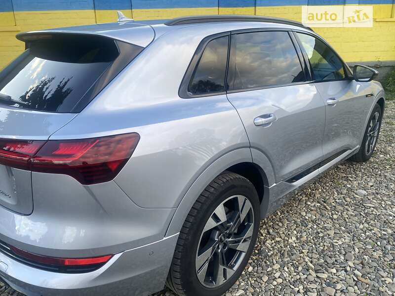 Внедорожник / Кроссовер Audi e-tron 2022 в Черновцах