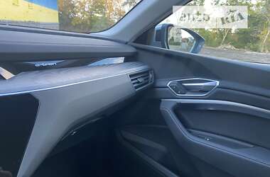 Внедорожник / Кроссовер Audi e-tron 2022 в Черновцах