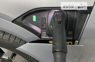 Внедорожник / Кроссовер Audi e-tron 2022 в 