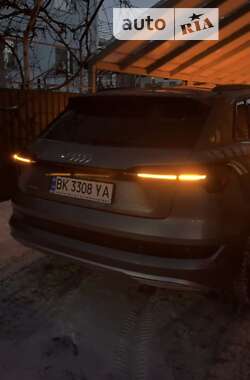 Внедорожник / Кроссовер Audi e-tron 2020 в Львове