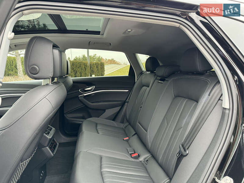 Позашляховик / Кросовер Audi e-tron 2019 в Запоріжжі фото 13 Позашляховик / Кросовер Audi e-tron 2019 в Запоріжжі
