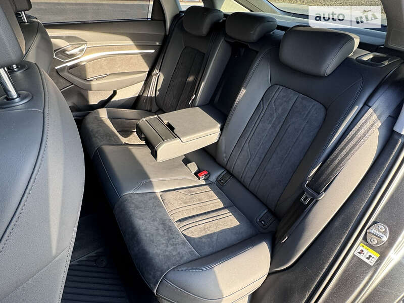 Внедорожник / Кроссовер Audi e-tron 2020 в Черновцах