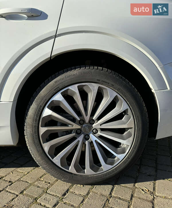 Позашляховик / Кросовер Audi e-tron 2019 в Львові