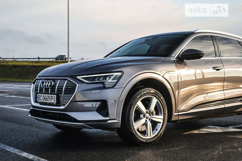 Позашляховик / Кросовер Audi e-tron 2019 в Львові