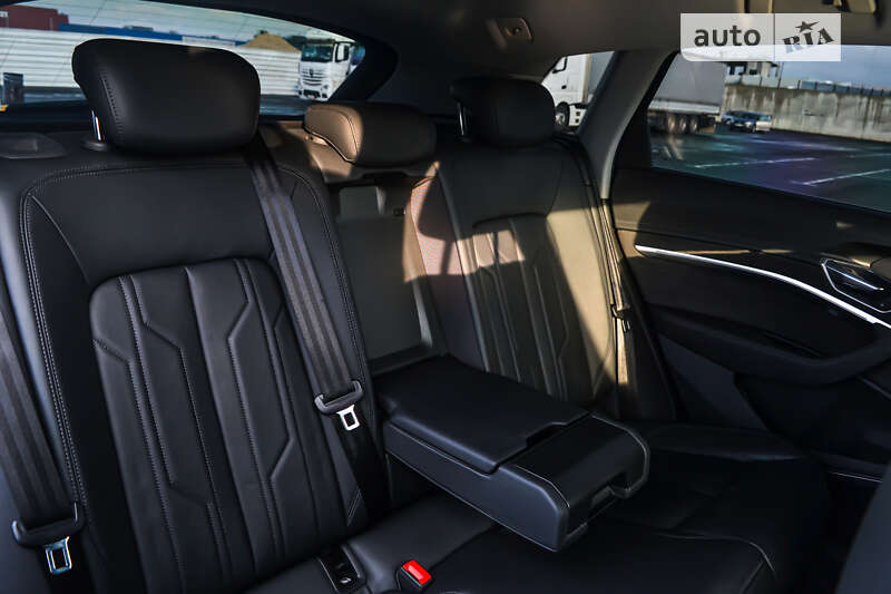 Позашляховик / Кросовер Audi e-tron 2019 в Львові