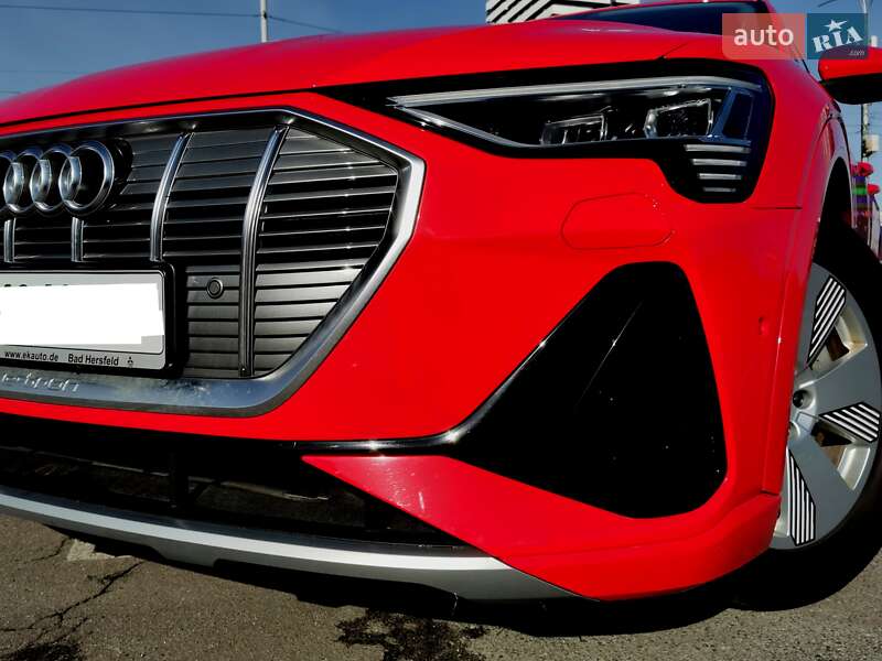 Внедорожник / Кроссовер Audi e-tron 2020 в Киеве