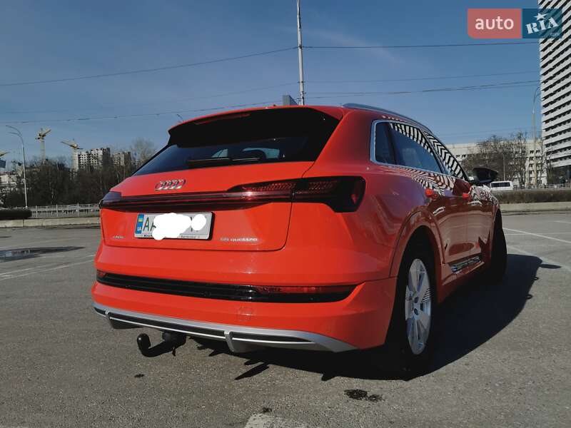 Внедорожник / Кроссовер Audi e-tron 2020 в Киеве