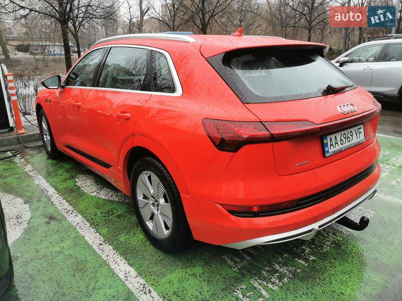 Внедорожник / Кроссовер Audi e-tron 2020 в Киеве