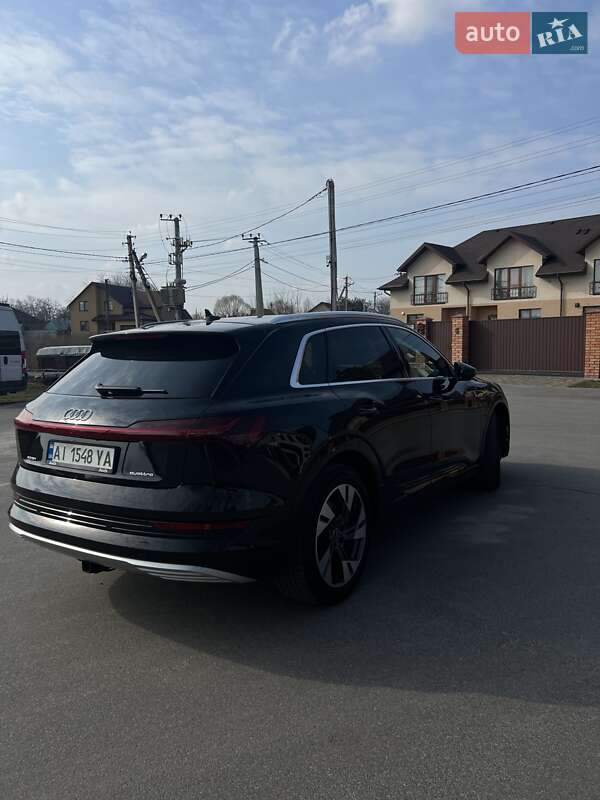 Внедорожник / Кроссовер Audi e-tron 2022 в Киеве