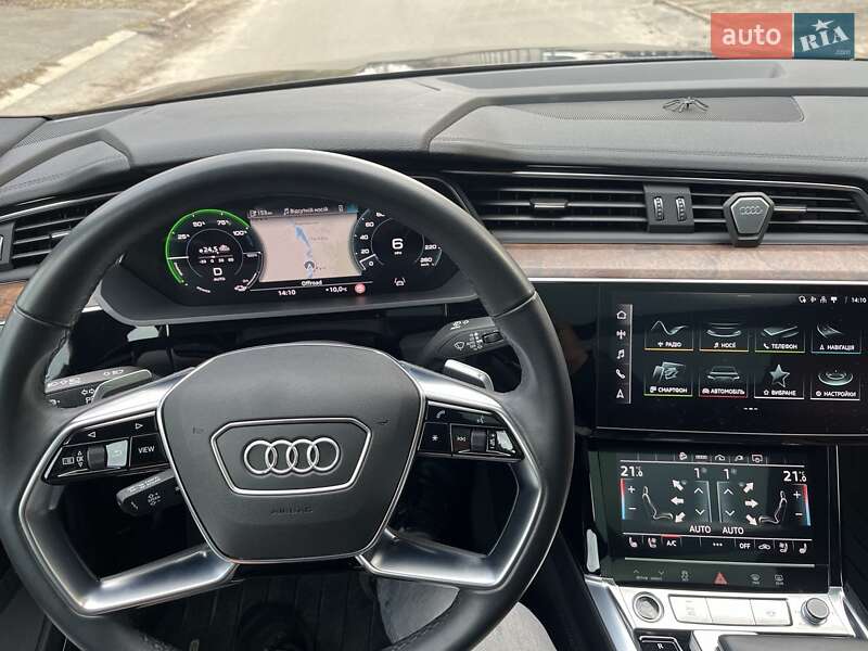 Внедорожник / Кроссовер Audi e-tron 2022 в Киеве