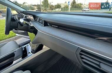 Внедорожник / Кроссовер Audi e-tron 2020 в 