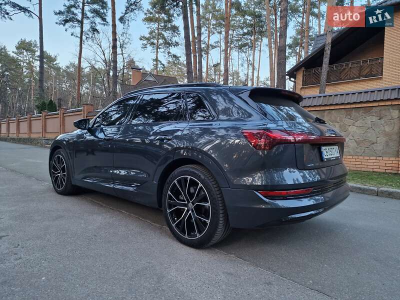 Внедорожник / Кроссовер Audi e-tron 2019 в Чернигове фото 6 Внедорожник / Кроссовер Audi e-tron 2019 в Чернигове