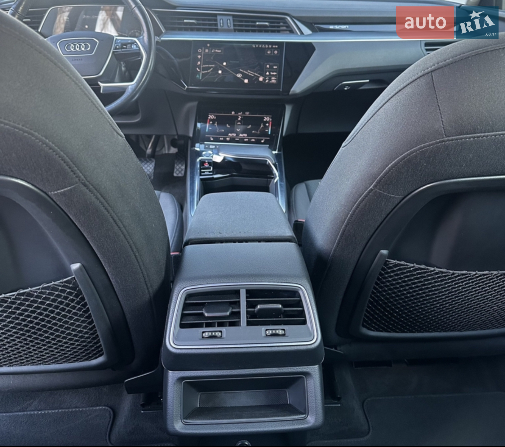 2020 Audi e-tron - мініатюра 2