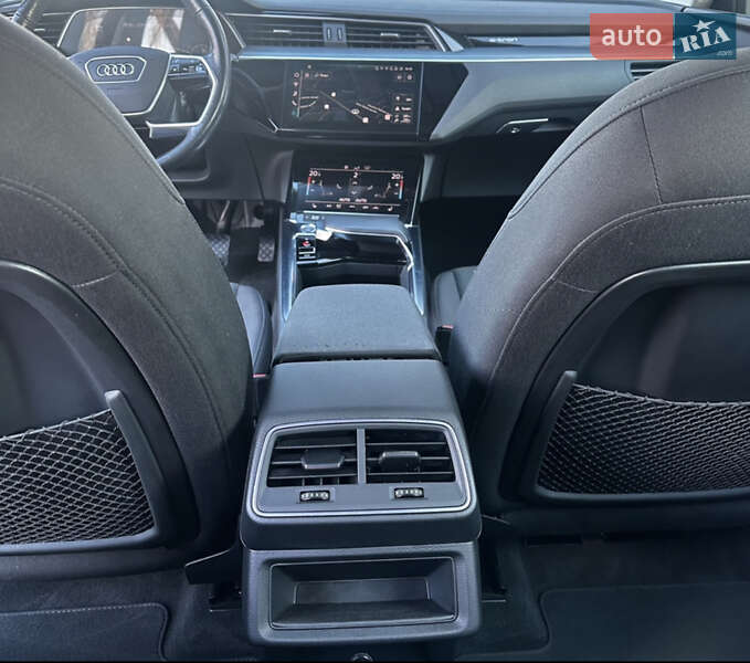 Внедорожник / Кроссовер Audi e-tron 2020 в Трускавце фото 2 Внедорожник / Кроссовер Audi e-tron 2020 в Трускавце