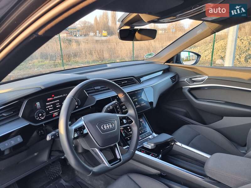 Внедорожник / Кроссовер Audi e-tron 2022 в Хмельницком