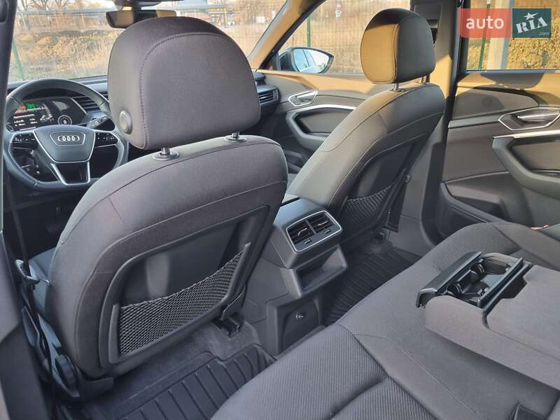 Внедорожник / Кроссовер Audi e-tron 2022 в Хмельницком